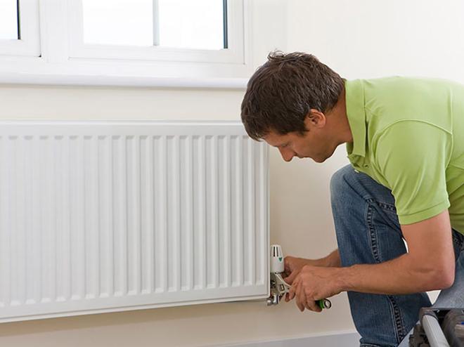 Aria presente nei termosifoni e regolazione delle termovalvole