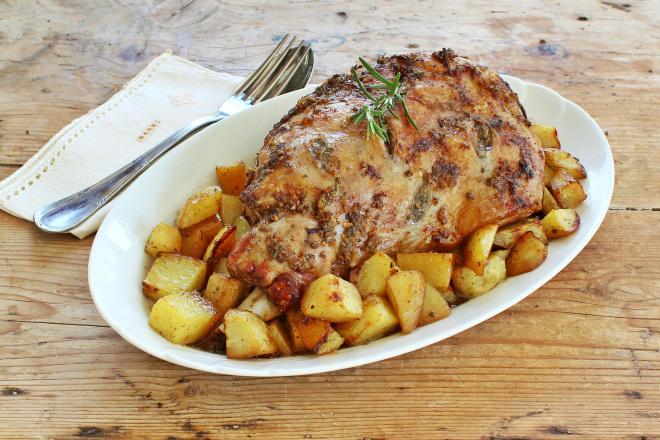 Agnello con patate (per 4 persone)
