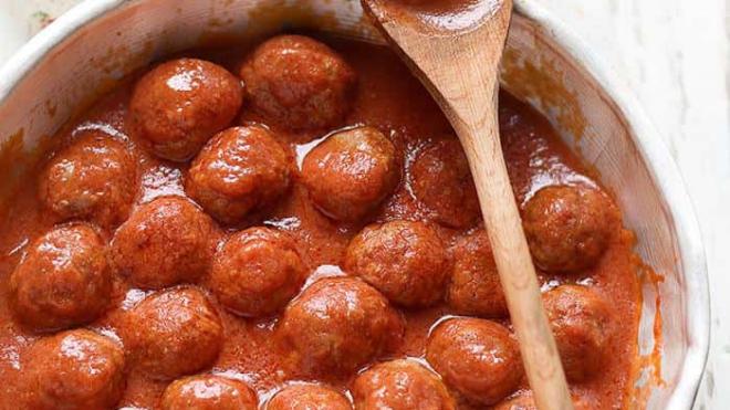 Polpette di carne al sugo (per 4 persone)