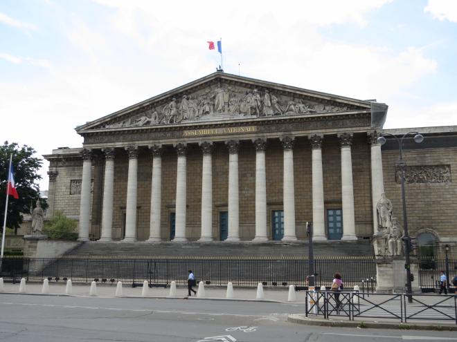 110 milliards d'euros pour le plan de soutien du gouvernement 