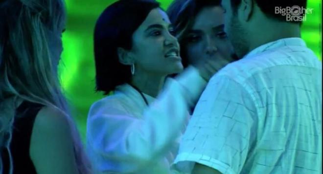 Briga de Manu e Victor Hugo