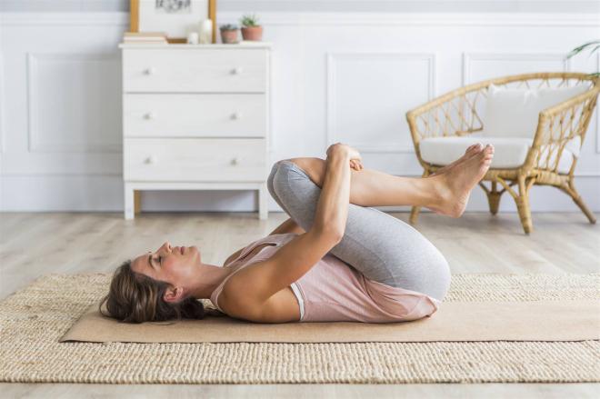 Estirarse y hacer ejercicios