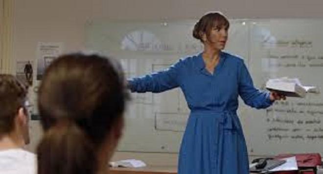 'De Perto Ela N&atilde;o &Eacute; Normal' (2018)