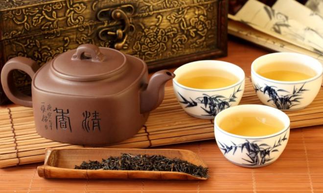 Il t&egrave; &egrave; la bevanda adatta per il sushi