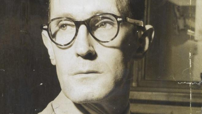 Carlos Drummond de Andrade (1902-1987)