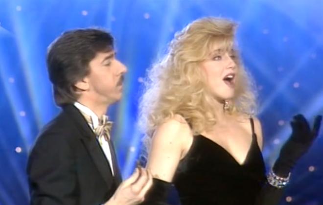 Ha condotto la trasmissione della domenica pomeriggio sia su Canale 5 che su Rai 1