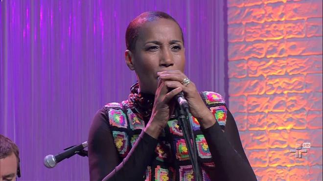 Cantora Da&uacute;de 