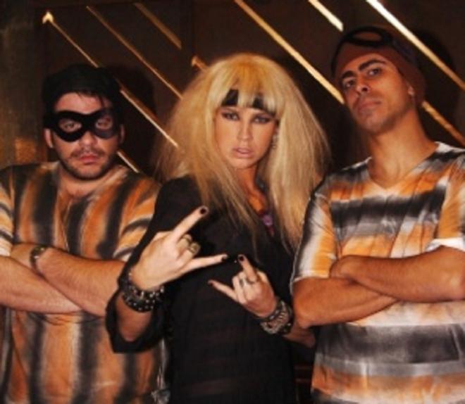 'Correndo Atr&aacute;s' (2004)