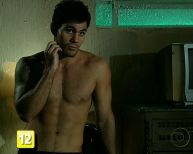 'Insensato Cora&ccedil;&atilde;o' (2011)