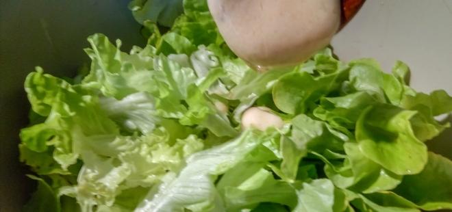 De la garniture &agrave; c&ocirc;t&eacute;