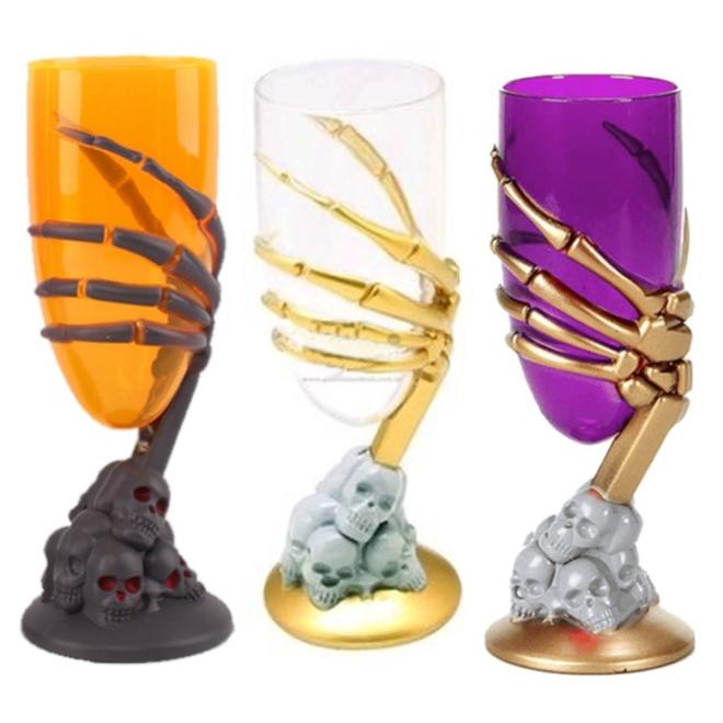 Ta&ccedil;as de caveira