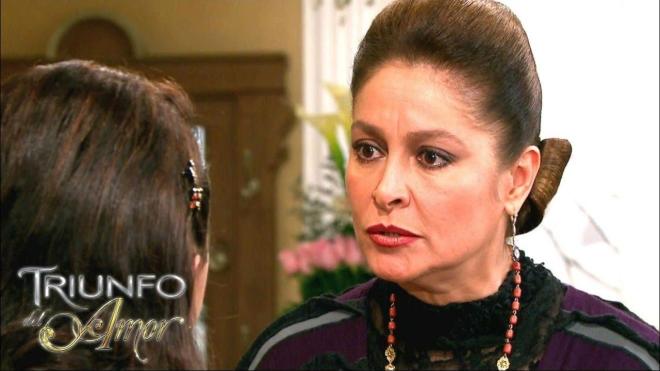 Daniela Romo, a vil&atilde; ideal