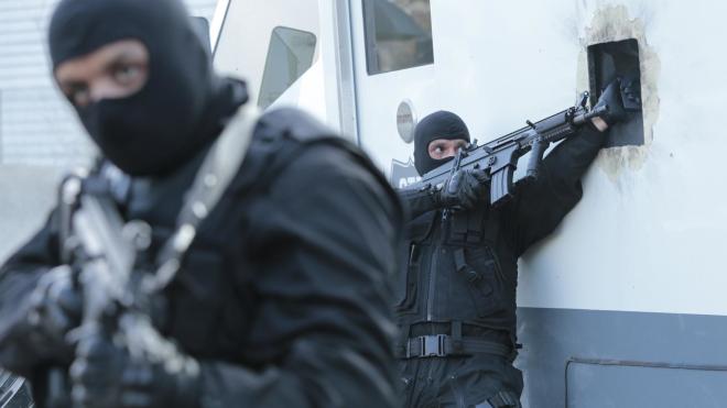 'Atracadores-Carga Bruta' (2015)