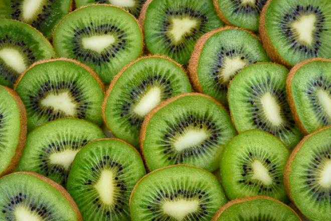 Il kiwi, il frutto ricco di vitamina C