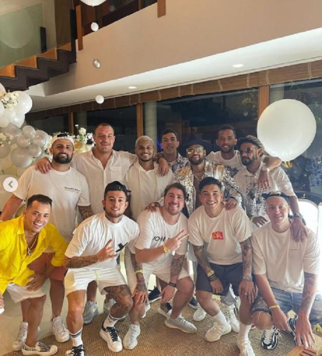 Presen&ccedil;a de par&ccedil;as e famosos