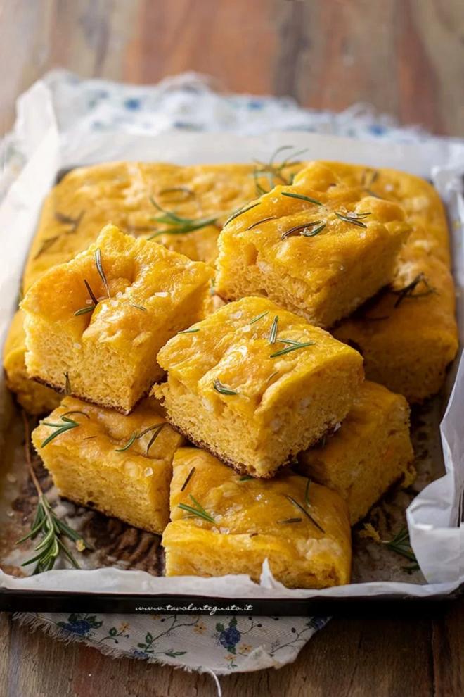 Focaccia alla zucca come antipasto