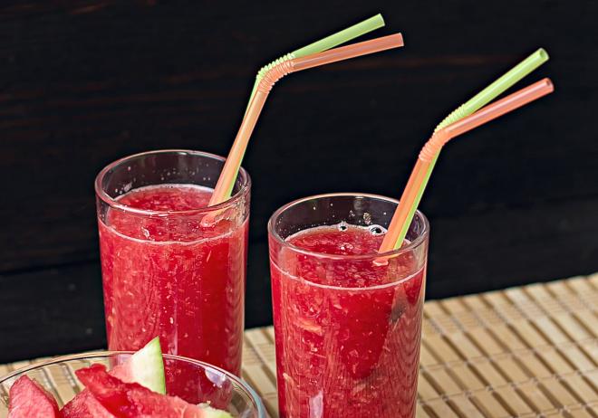 Vitamina de morango e mel