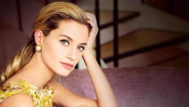 Flavia costringe Ludovica a scappare