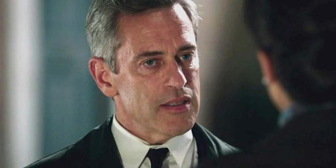 Ezio potrebbe rimanere con Veronica ma tradirla con Gloria