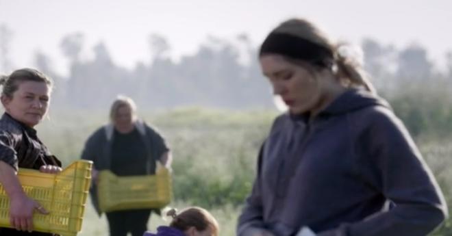 Ida ricatta Lara chiedendole altro denaro in cambio del suo silenzio