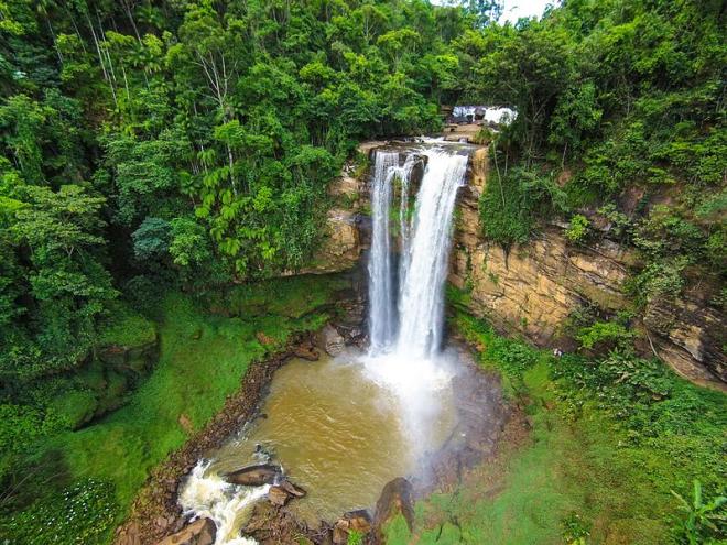 Cachoeira no munic&iacute;pio de Alfredo Chaves