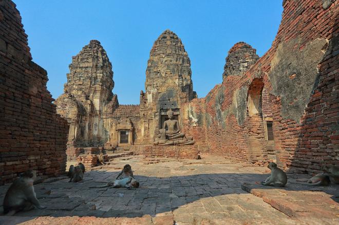Templo de Phra Prang Sam Yod
