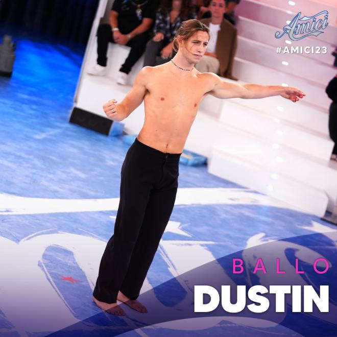 Quanti anni ha Dustin Taylor?