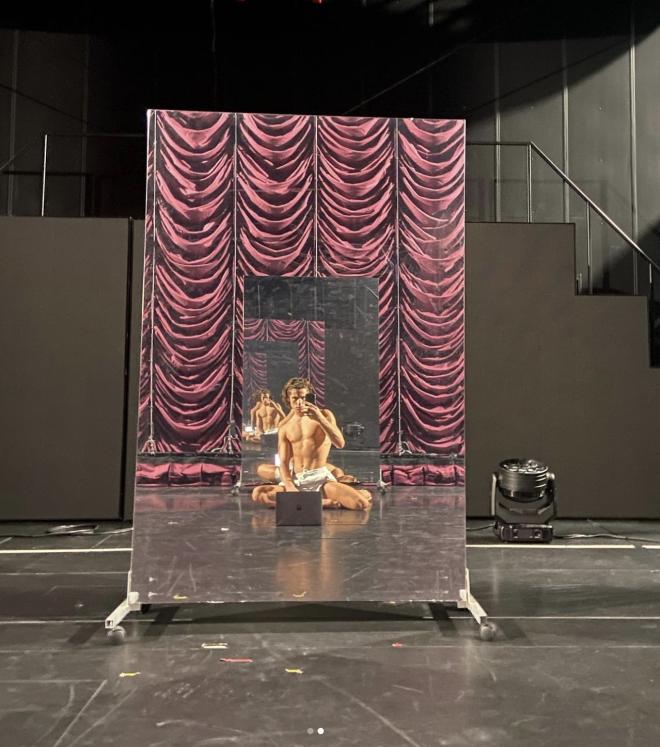 Cosa fa nella vita Dustin Taylor?