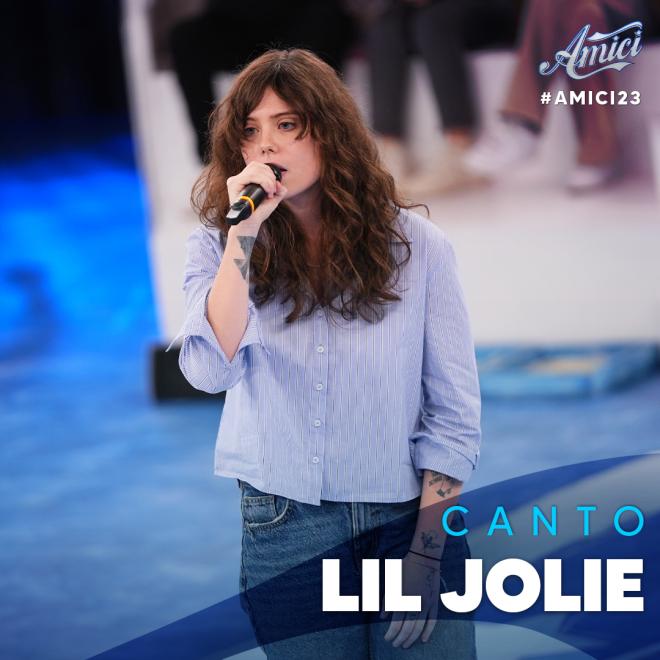 Quanti anni ha Lil Jolie?