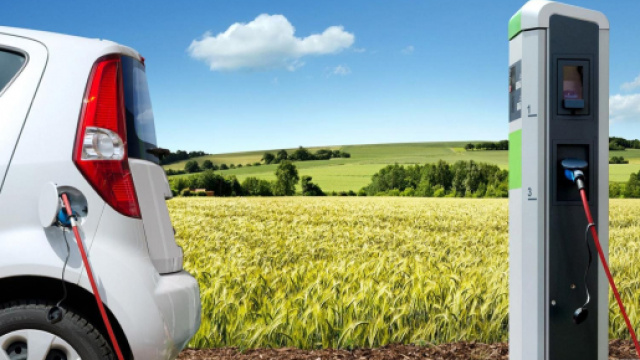 Nuove colonnine di ricarica per le auto elettriche