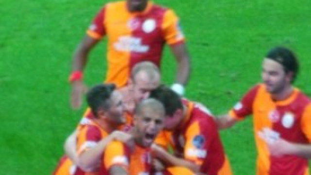 La festa del Galatasaray al momento del gol 