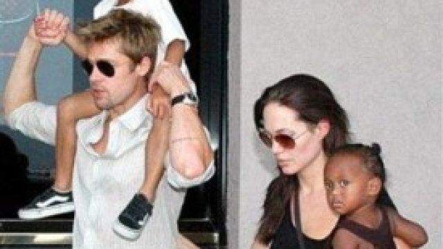 Brad Pitt e Angelina Jolie con due dei loro figli