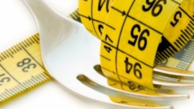 Dieta prima di Natale: un paio di chili in meno.
