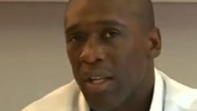 Clarence Seedorf dava l'addio al Milan un anno fa