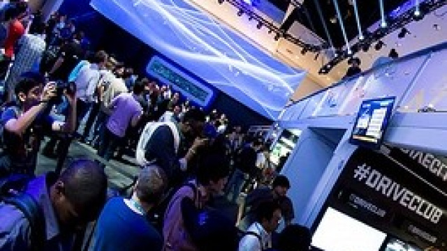 PS4, Xbox One, confronto.