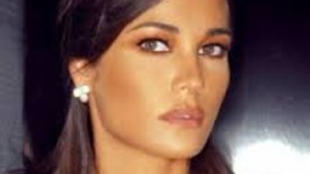 Manuela Arcuri, incinta, pubblica uno scatto di se