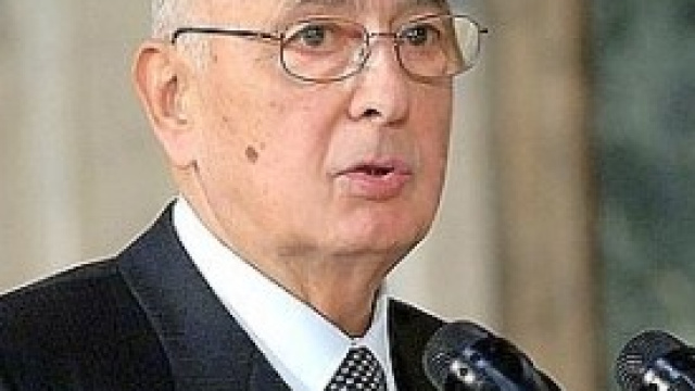 Napolitano: clamoroso ipotesi dimissioni 