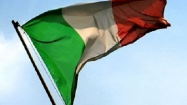 Si moltiplicano i messaggi politici di fine anno