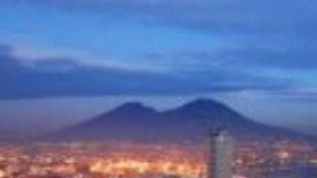 Terremoto a Napoli: pensiero al Vesuvio