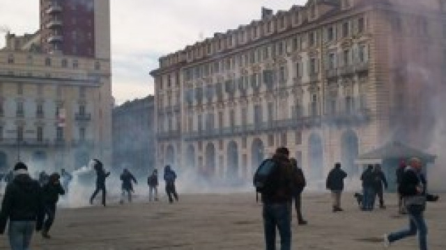 Bombe molotov a Torino, disagio