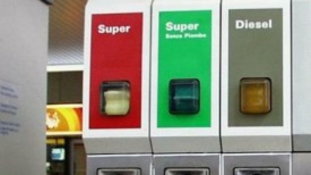 Distributoi di benzina, previsti disagi