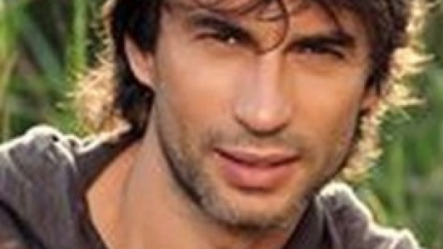 Kledi tona ad Amici 13 come professore