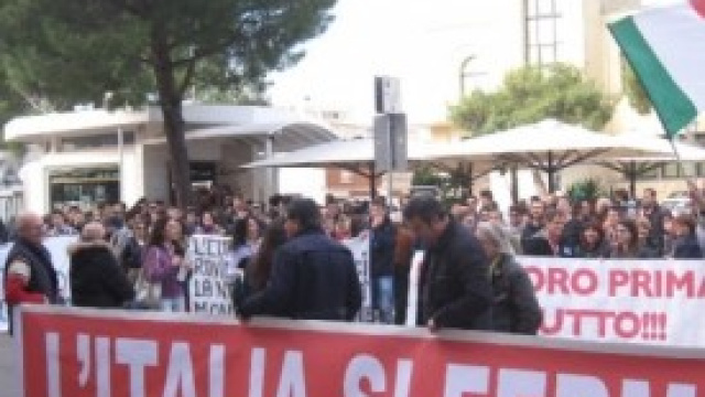 manifestazione popolare l'Italia si ferma