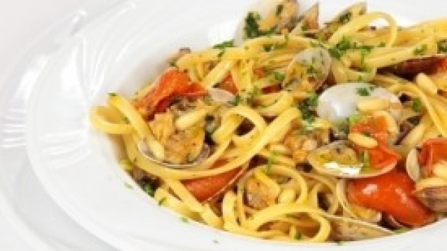 Linguine vongole e gamberetti rossi
