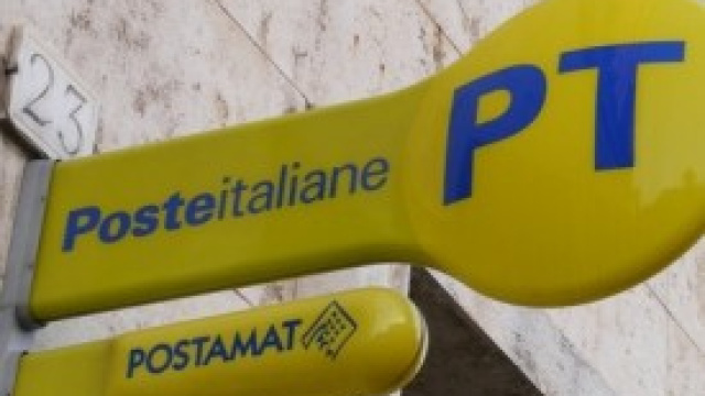 Poste Italiane sportello chiosco automatico pacchi