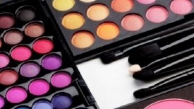 Trucco per occhi, le tinte moda 2014