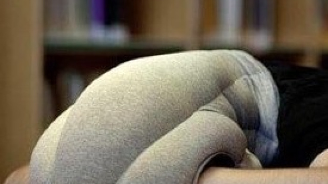 Ostrich Pillow dello Studio Banana