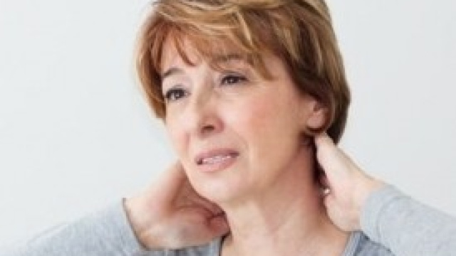 Cervicale, sintomi, rimedi, esercizi, cure, dolore