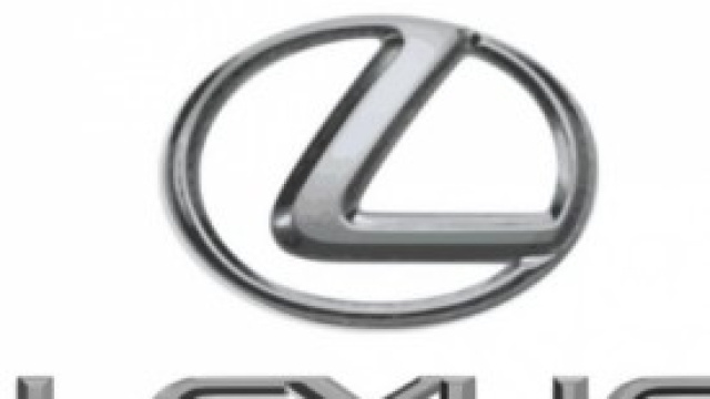 Lexus is hybrid presentata.