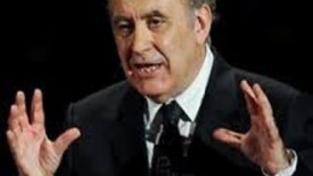 Servizio Pubblico: ospite un esponente del M5S 